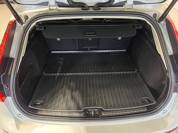 Volvo V60 Cross Country 13 of 23