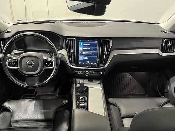 Volvo V60 Cross Country 14 of 23