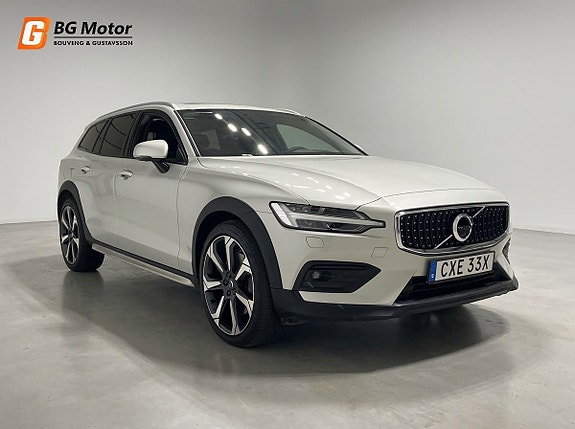Volvo V60 Cross Country 8 of 23