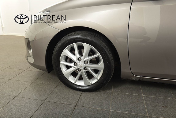 Toyota Auris 15 of 16