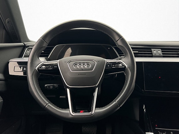Audi e-tron 16 of 30