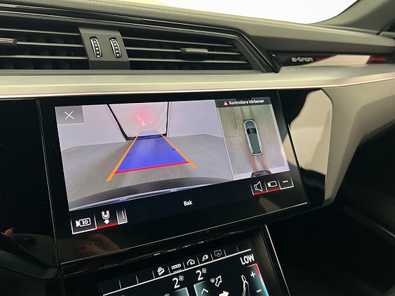Audi e-tron 21 of 30