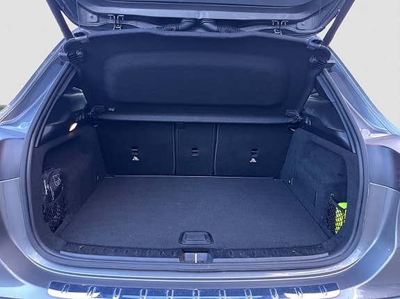 Mercedes-Benz GLA 180 13 of 17