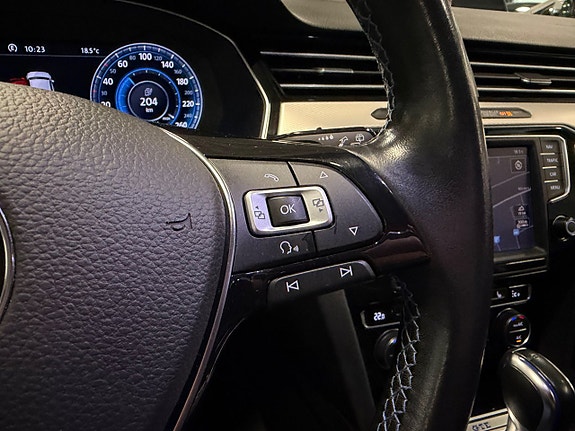 Volkswagen Passat 26 of 26