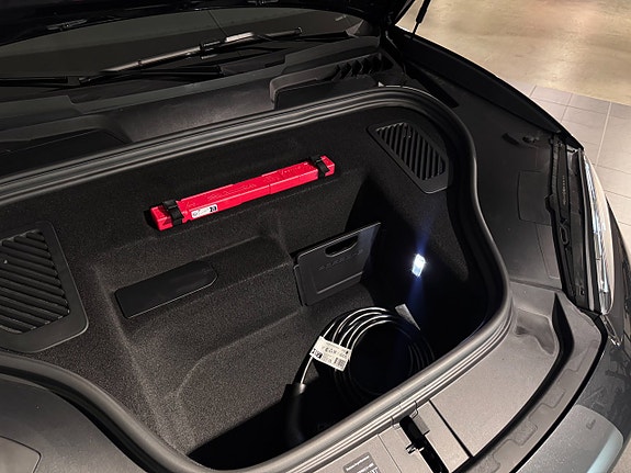Porsche Macan 4 7 of 13