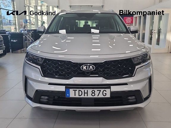 Kia Sorento 2 of 14