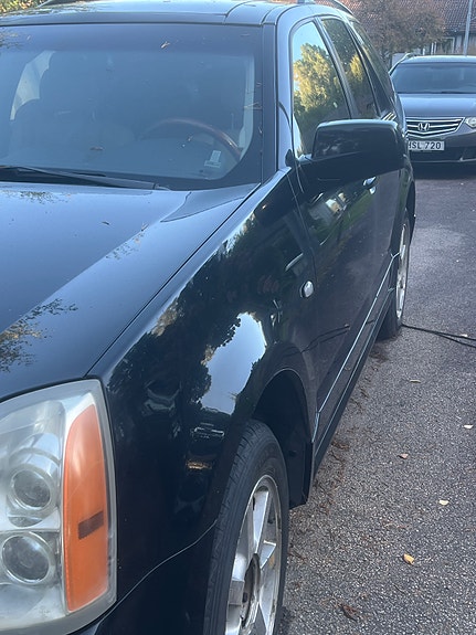 Cadillac SRX 4 of 16