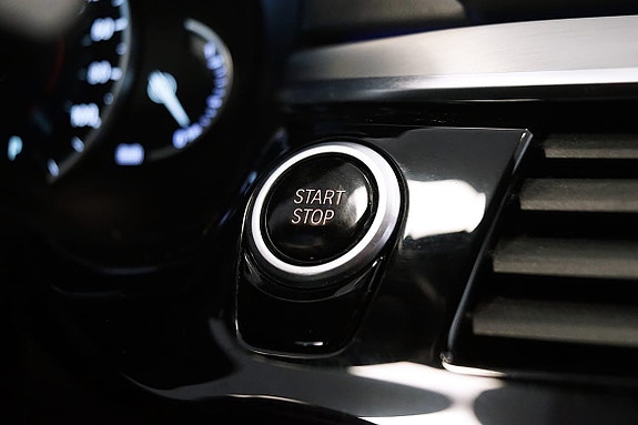 BMW 530e 15 of 25