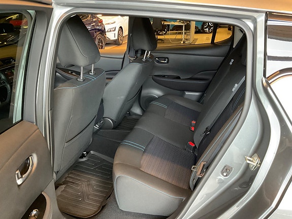 Nissan Leaf 11 of 12