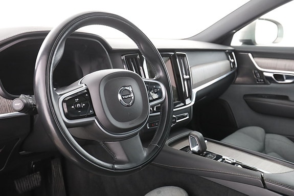 Volvo V60 Cross Country 13 of 30