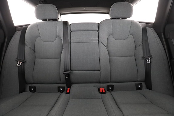 Volvo V60 Cross Country 15 of 30