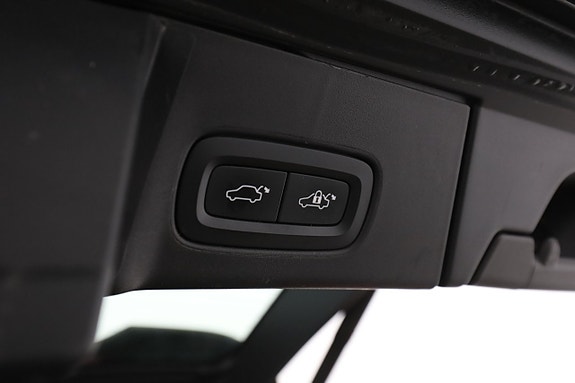 Volvo V60 Cross Country 22 of 30