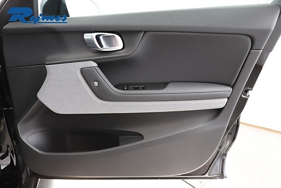 Polestar 2 13 of 29