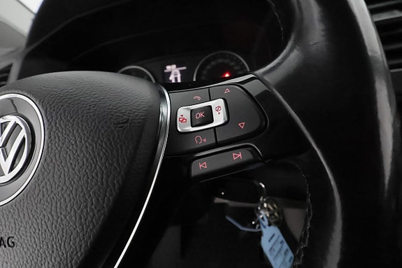 Volkswagen Caravelle 16 of 28