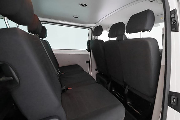 Volkswagen Caravelle 19 of 28