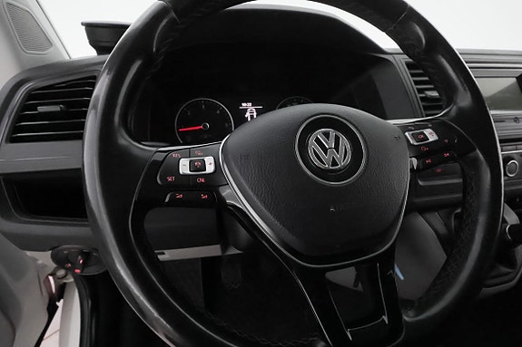 Volkswagen Caravelle 14 of 28