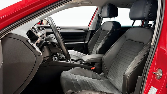 Volkswagen Passat 8 of 24