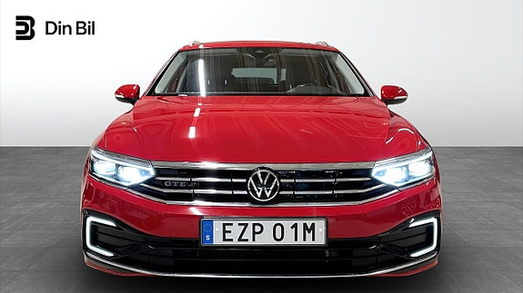 Volkswagen Passat 4 of 24