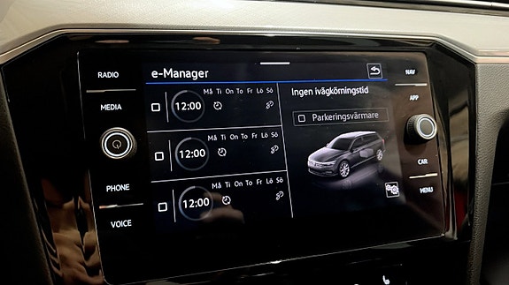 Volkswagen Passat 24 of 24
