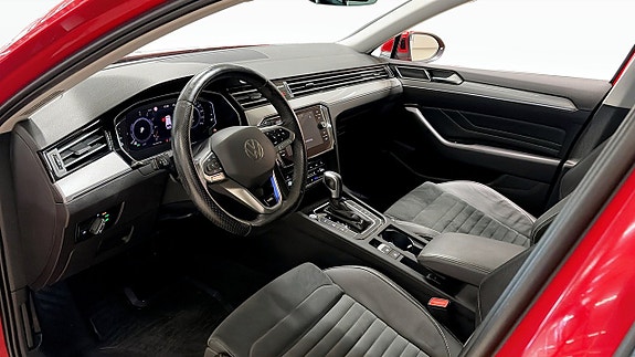 Volkswagen Passat 7 of 24