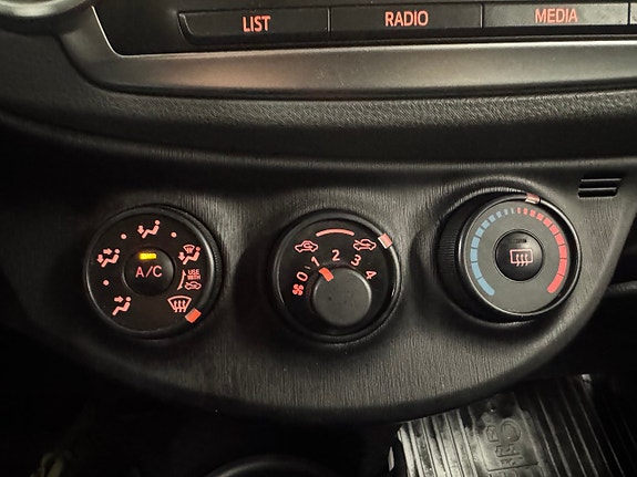 Toyota Yaris 24 of 25