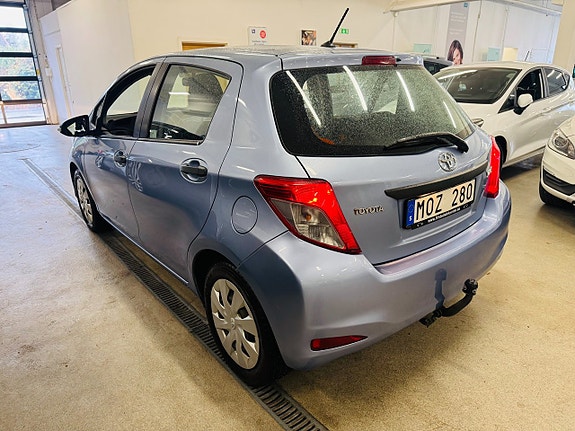 Toyota Yaris 16 of 25