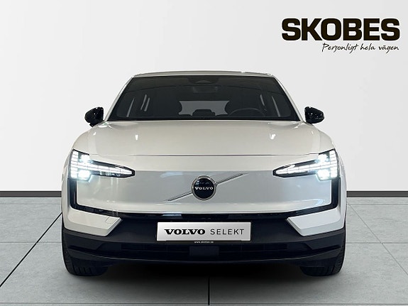 Volvo EX30 2 of 21