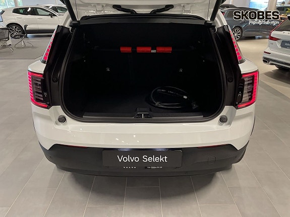 Volvo EX30 17 of 21