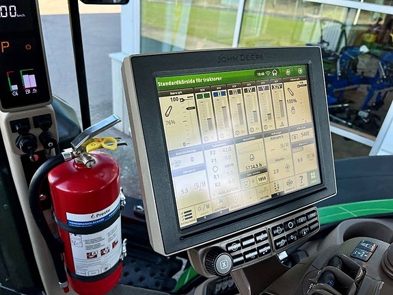 John Deere 7310 R 10 of 10