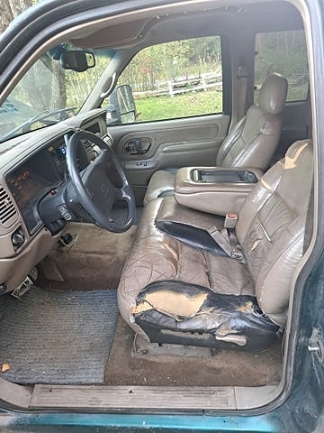 Chevrolet K2500 4 of 8