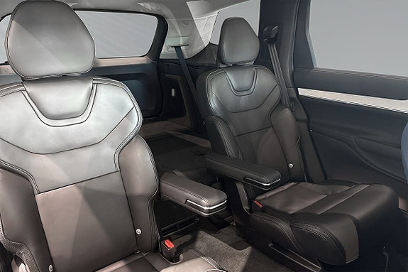 Volvo EX90 10 of 10