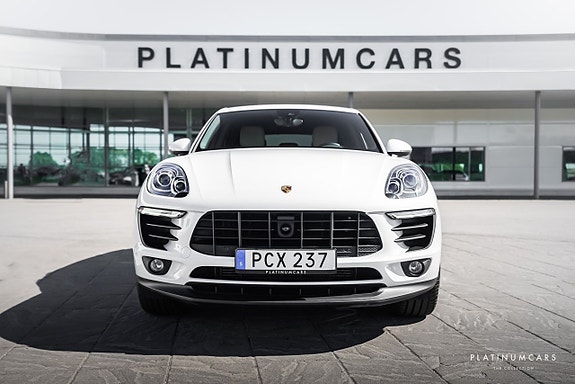 Porsche Macan S 3 of 23