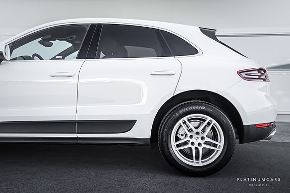 Porsche Macan S 20 of 23