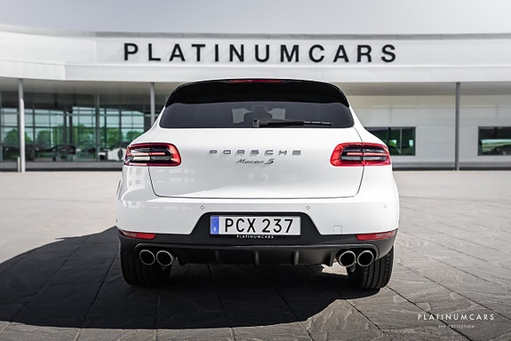 Porsche Macan S 4 of 23