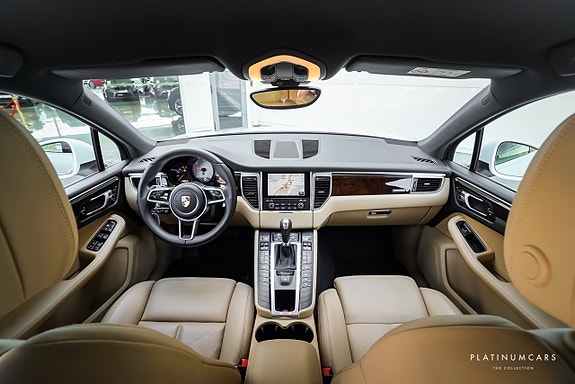 Porsche Macan S 16 of 23