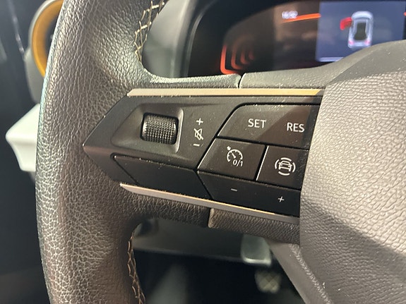 Seat Arona 15 of 23
