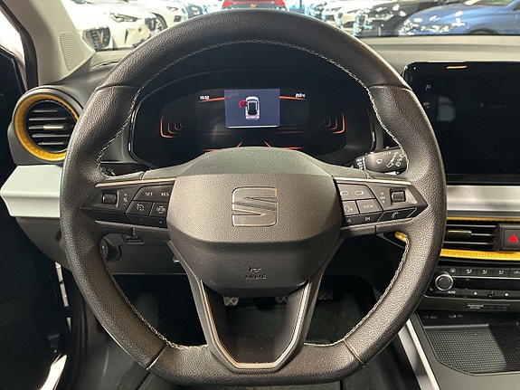 Seat Arona 14 of 23