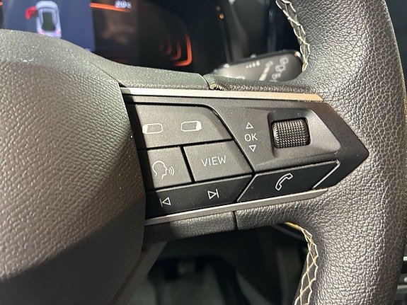 Seat Arona 16 of 23