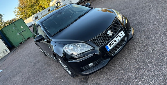 Suzuki Kizashi 2 of 7
