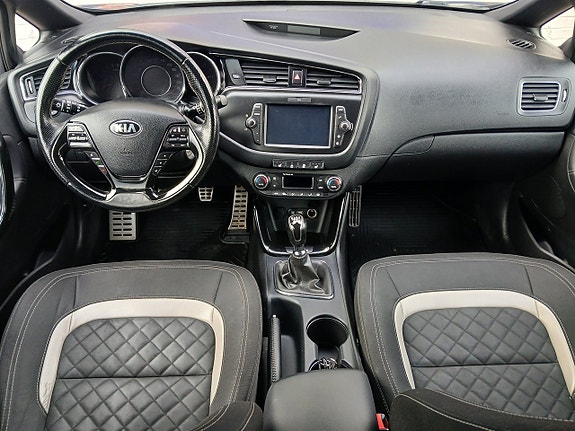 Kia Ceed 21 of 26