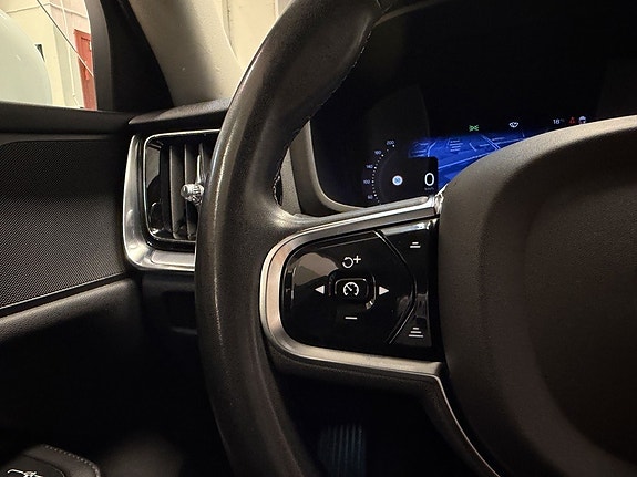 Volvo V60 Cross Country 19 of 30