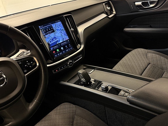 Volvo V60 Cross Country 27 of 30