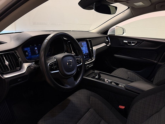 Volvo V60 Cross Country 14 of 30
