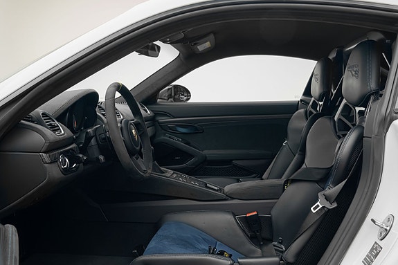 Porsche 718 Cayman GT4 RS 9 of 30