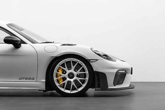 Porsche 718 Cayman GT4 RS 7 of 30