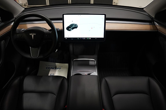 Tesla Model Y 11 of 22