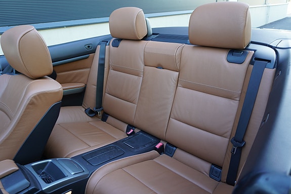 BMW 335i 11 of 12