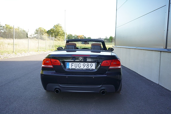 BMW 335i 8 of 12