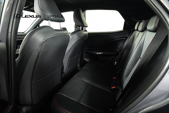Lexus LBX 7 of 20