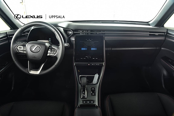 Lexus LBX 9 of 20